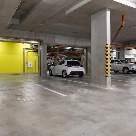 Slnecnice With Parking 24 Hour Check In Apartment Bratislava
