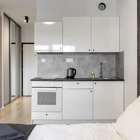 Apartment Slnecnice With Parking 24 Hour Check In Bratislava