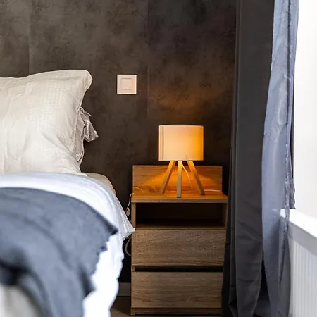 Slnecnice With Parking 24 Hour Check In Apartamento