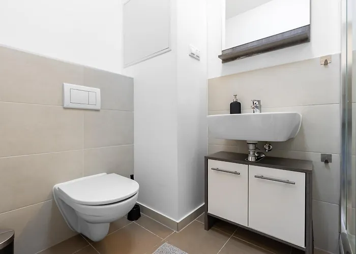 Slnecnice With Parking 24 Hour Check In Appartement Bratislava